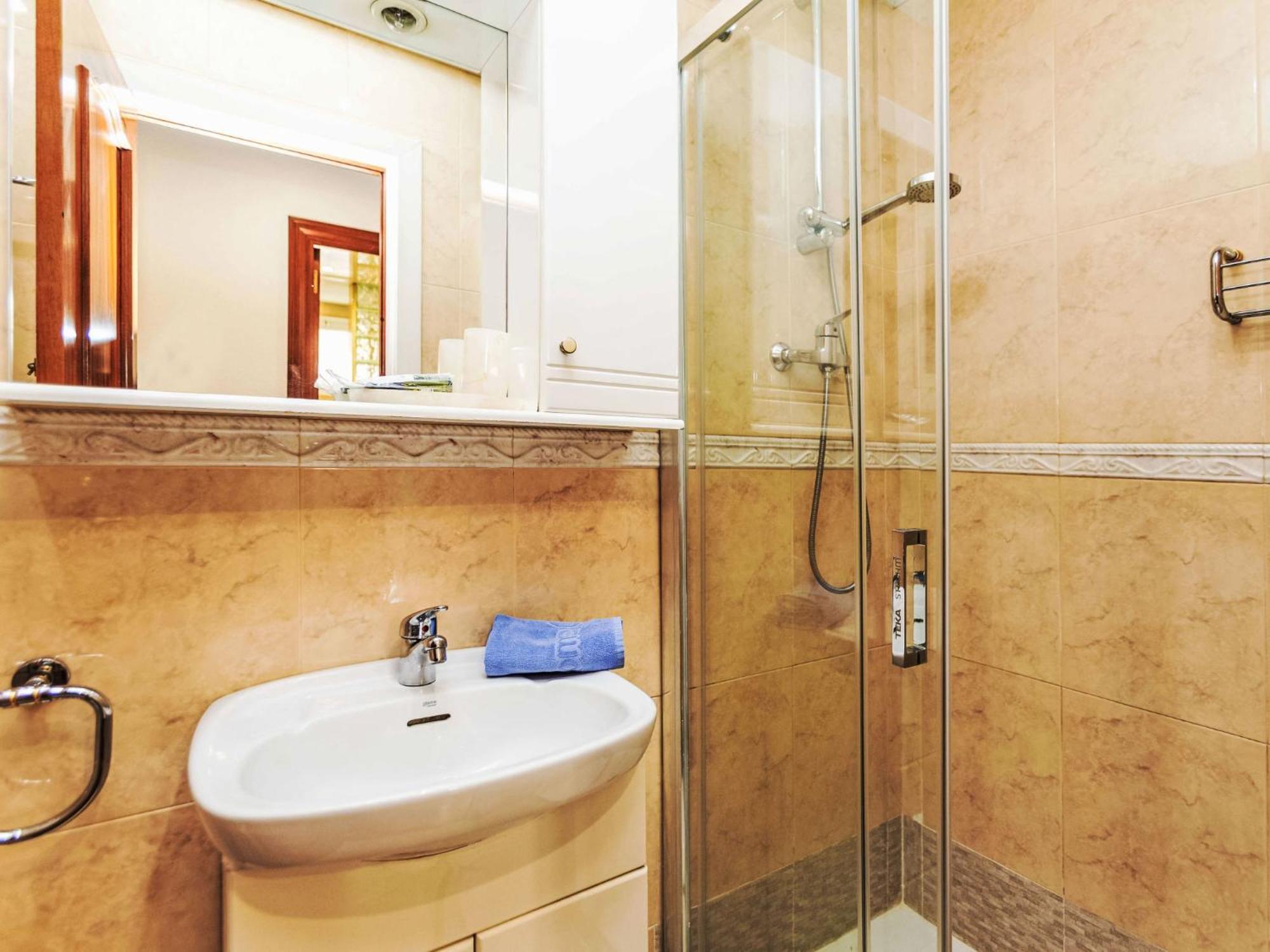 Apartment Sants-Les Corts Galileu By Interhome Barcelona Buitenkant foto